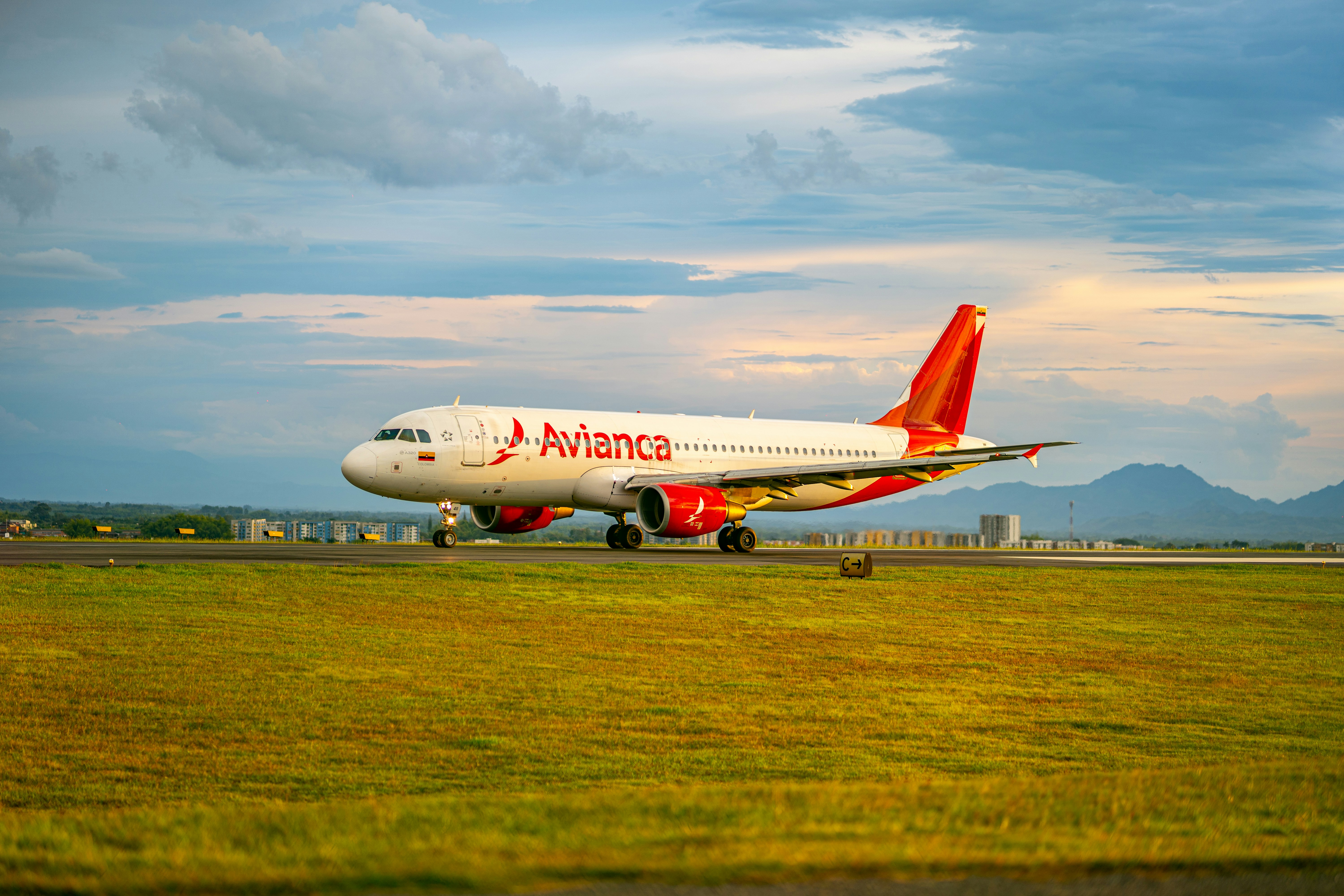 ¿Cómo llamar a Avianca desde mi celular en Colombia?