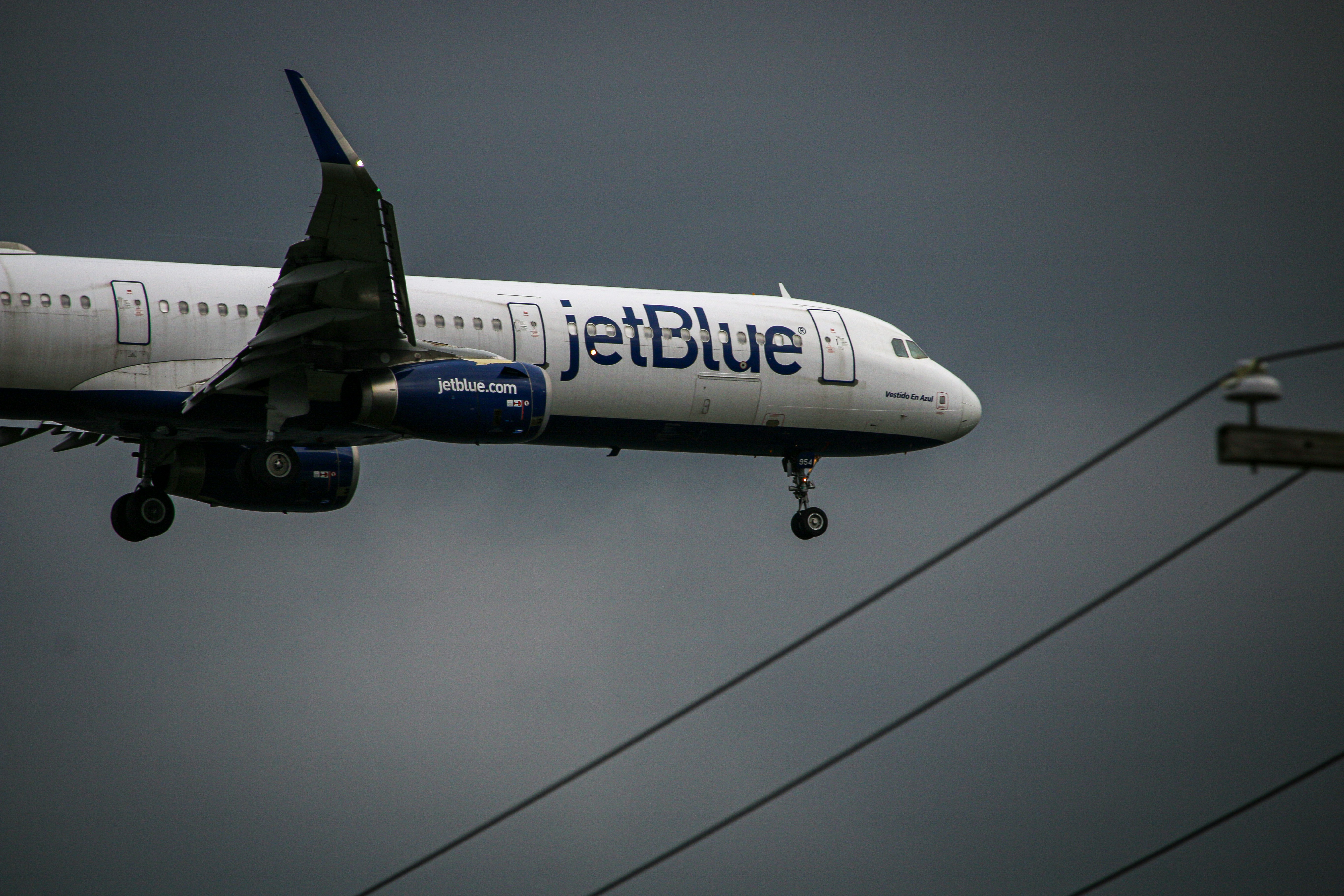 ¿Cómo llamar al número de teléfono de JetBlue?