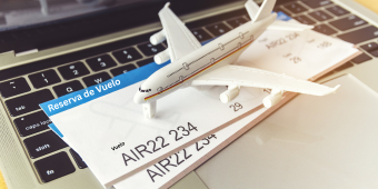 ¿Cuál es el número de reserva de un vuelo?